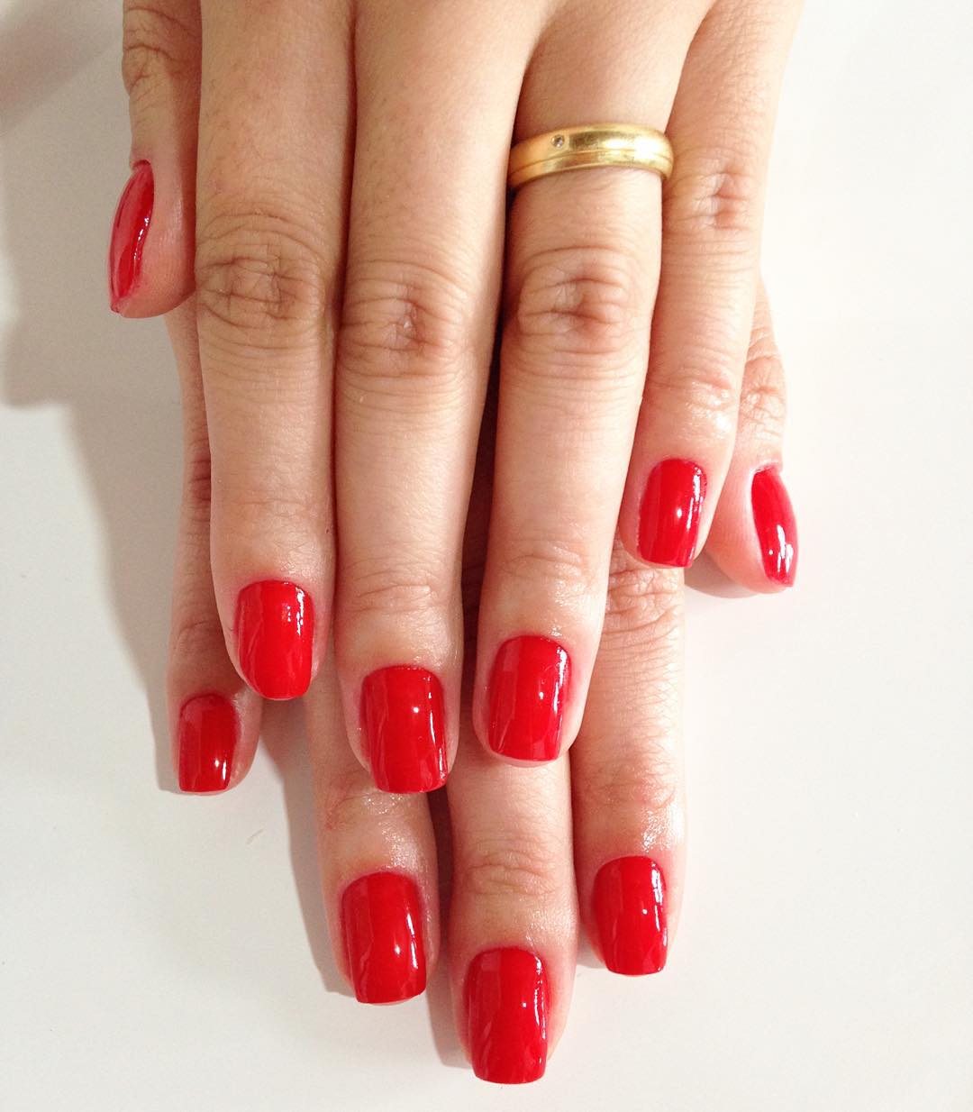 red and gold nails design