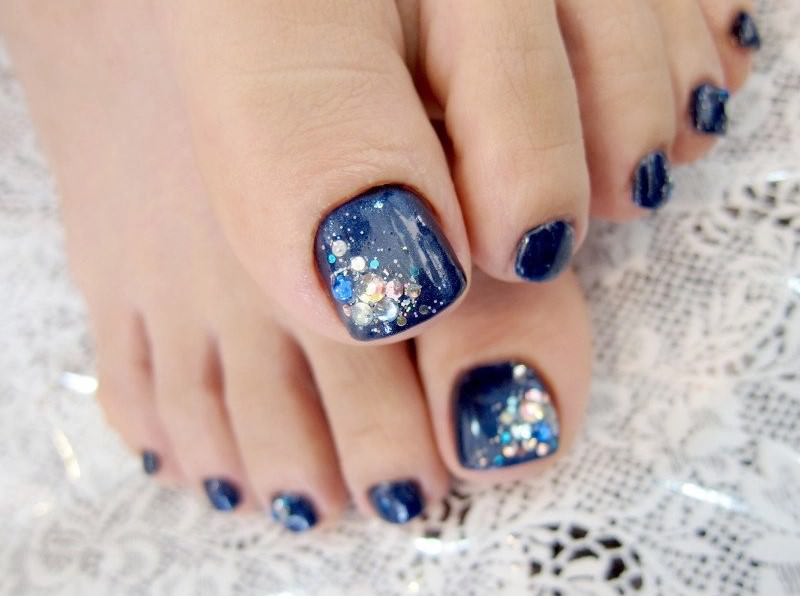 blue toe nail designs