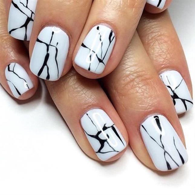 minimalistic fall nail design