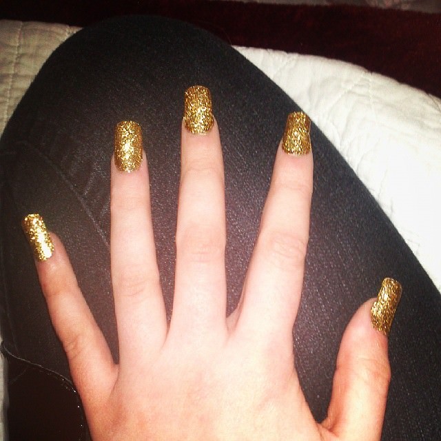 gold acrylic nail design1