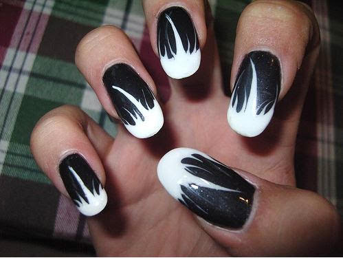 black and white nail art 10