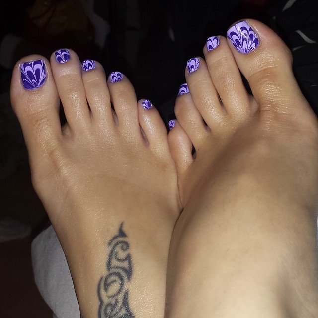dark purple toe nail design