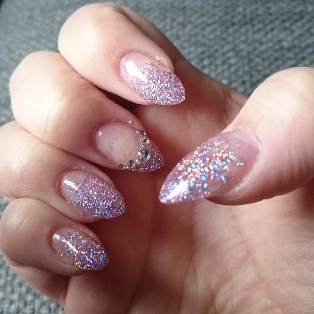nail glitter