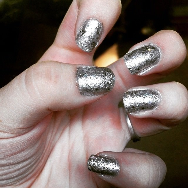 silver nail designs33