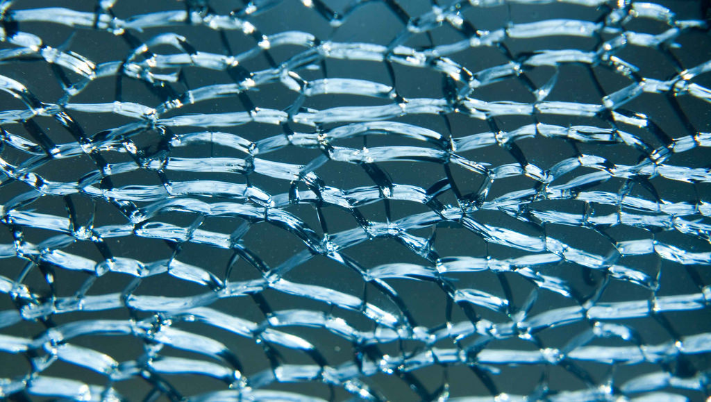 cracked and shattered glass texture1
