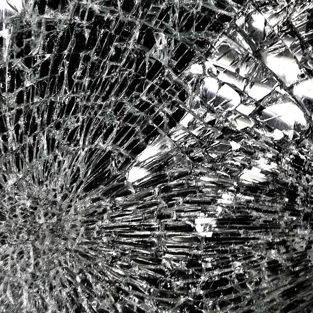 shattered plain glass texture