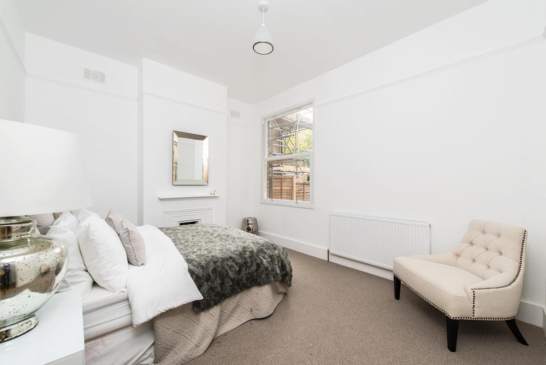 london white bedroom design