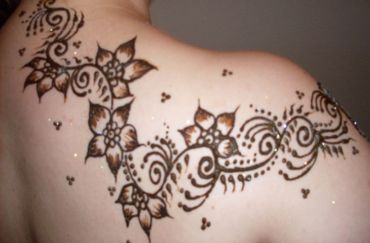 simple elegant henna design