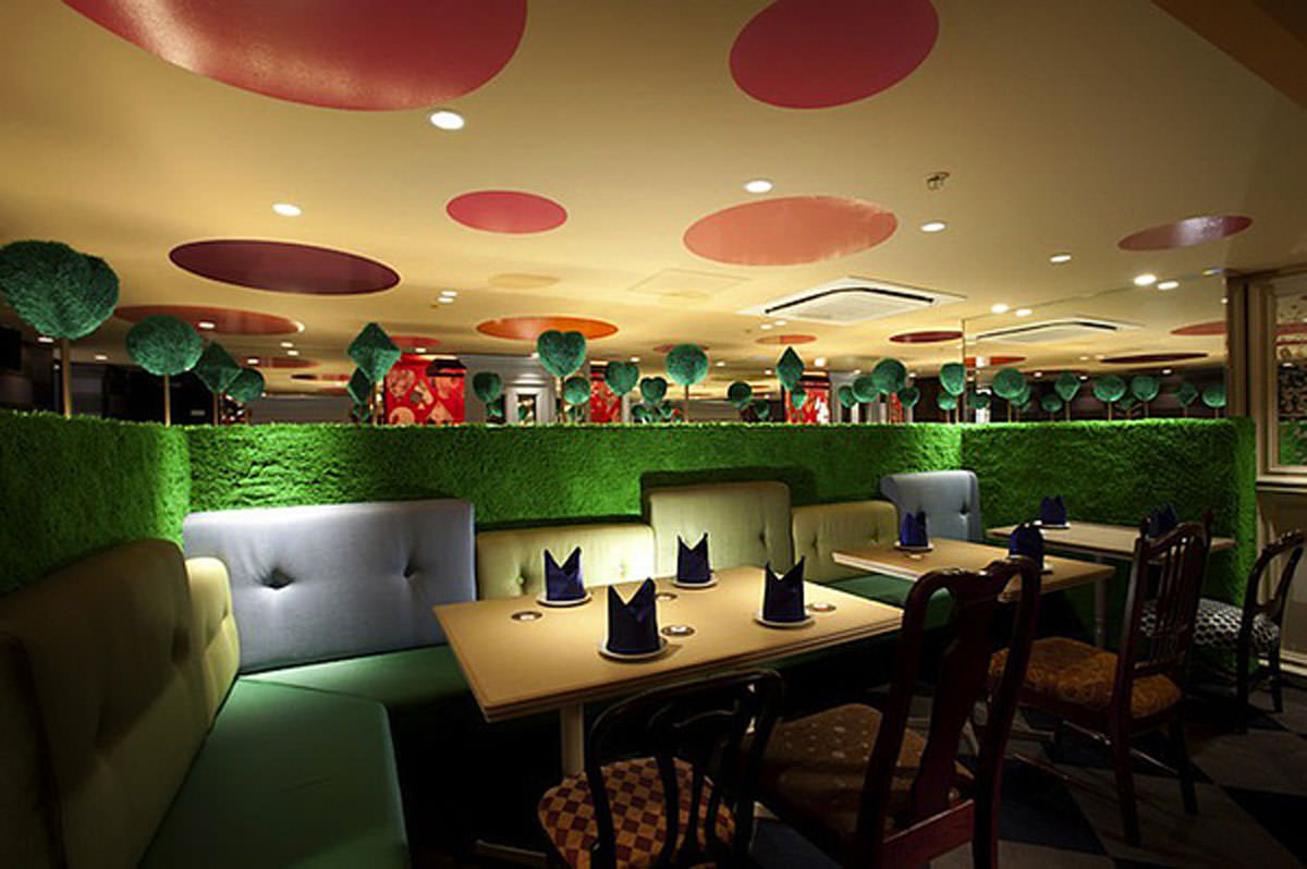 green dining room interior design