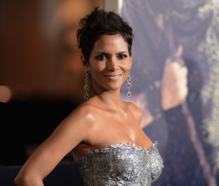 halle berry pixie haircut