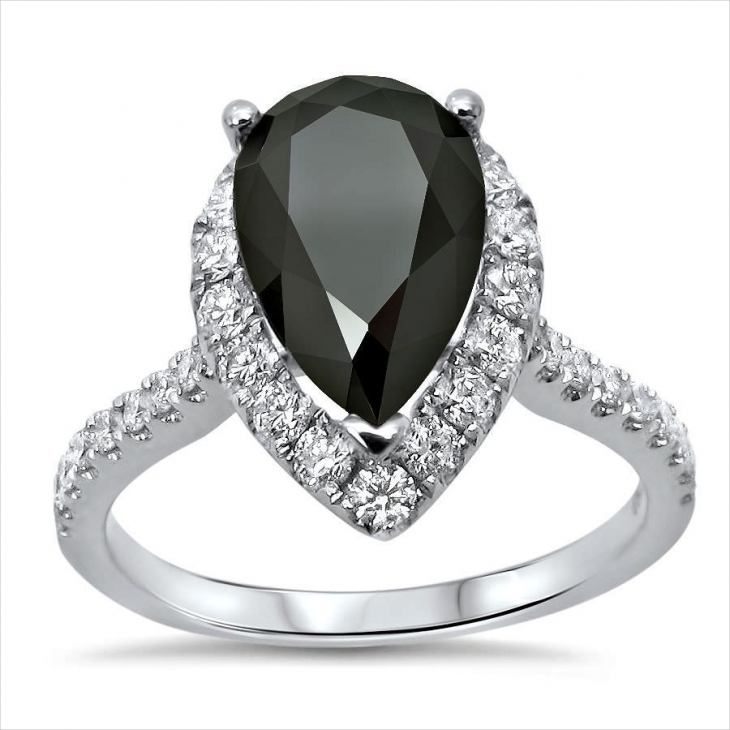 fancy pear diamond ring