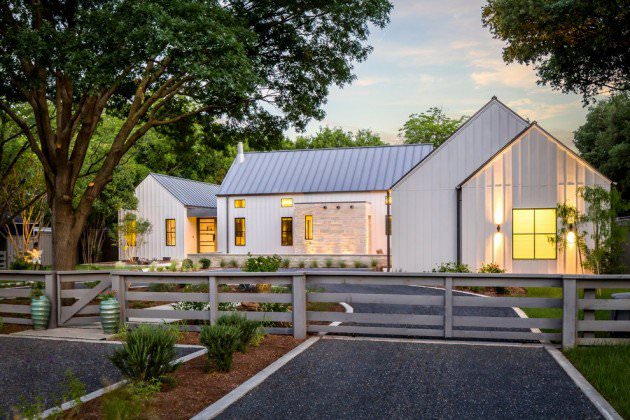 aesthetic farmhouse exterior design