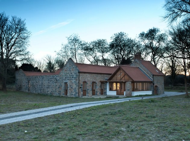 luxury farmhouse exterior design