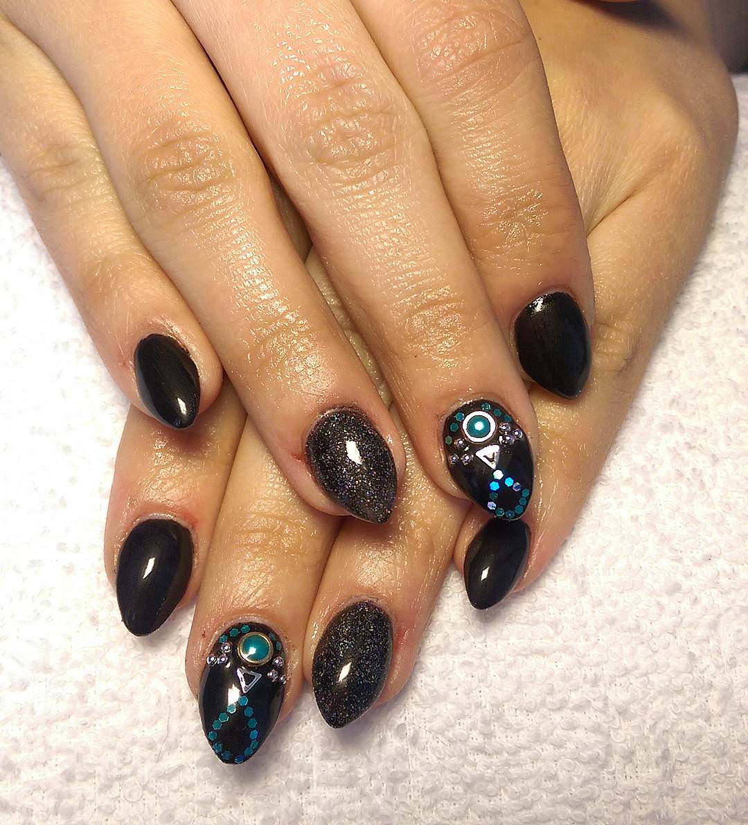 black and blue design nail art