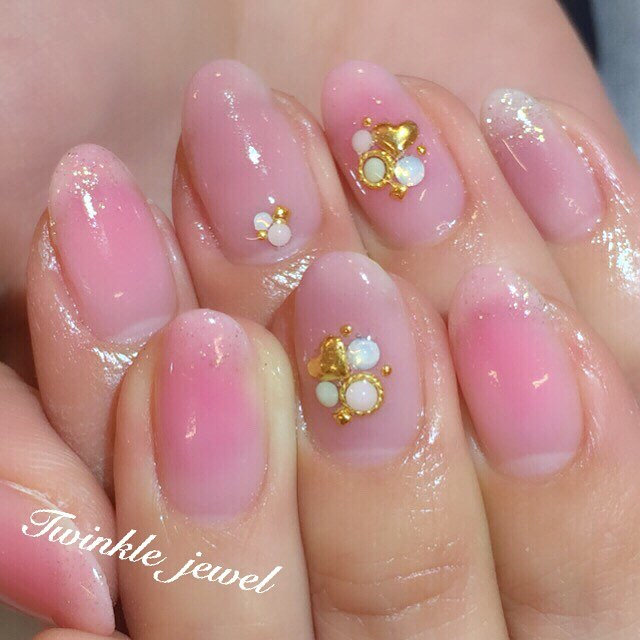 light pink glitter nail design