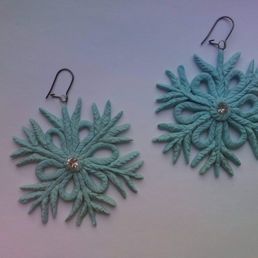 handmade snowflake earrings1