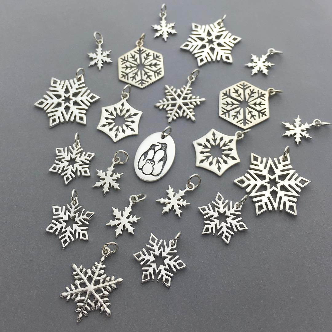 charming snowflake earrings