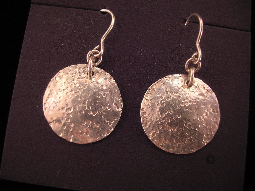 sliver metal round earrings