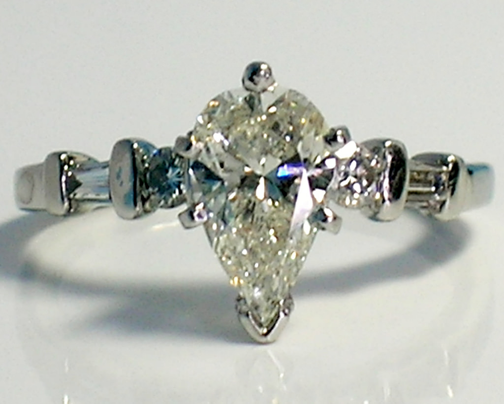sparkling pear diamond ring
