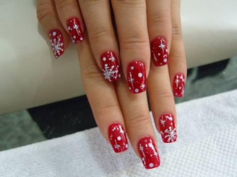 red wedding nail design