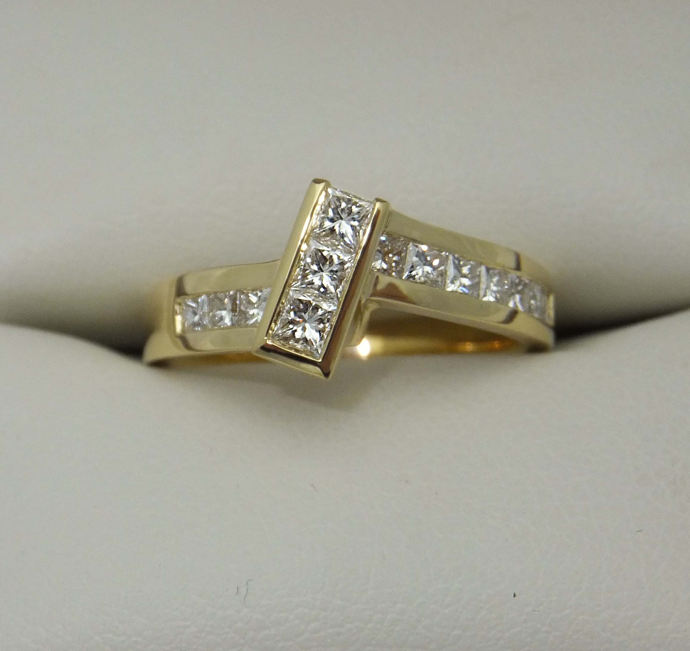 white gold diamond wedding ring