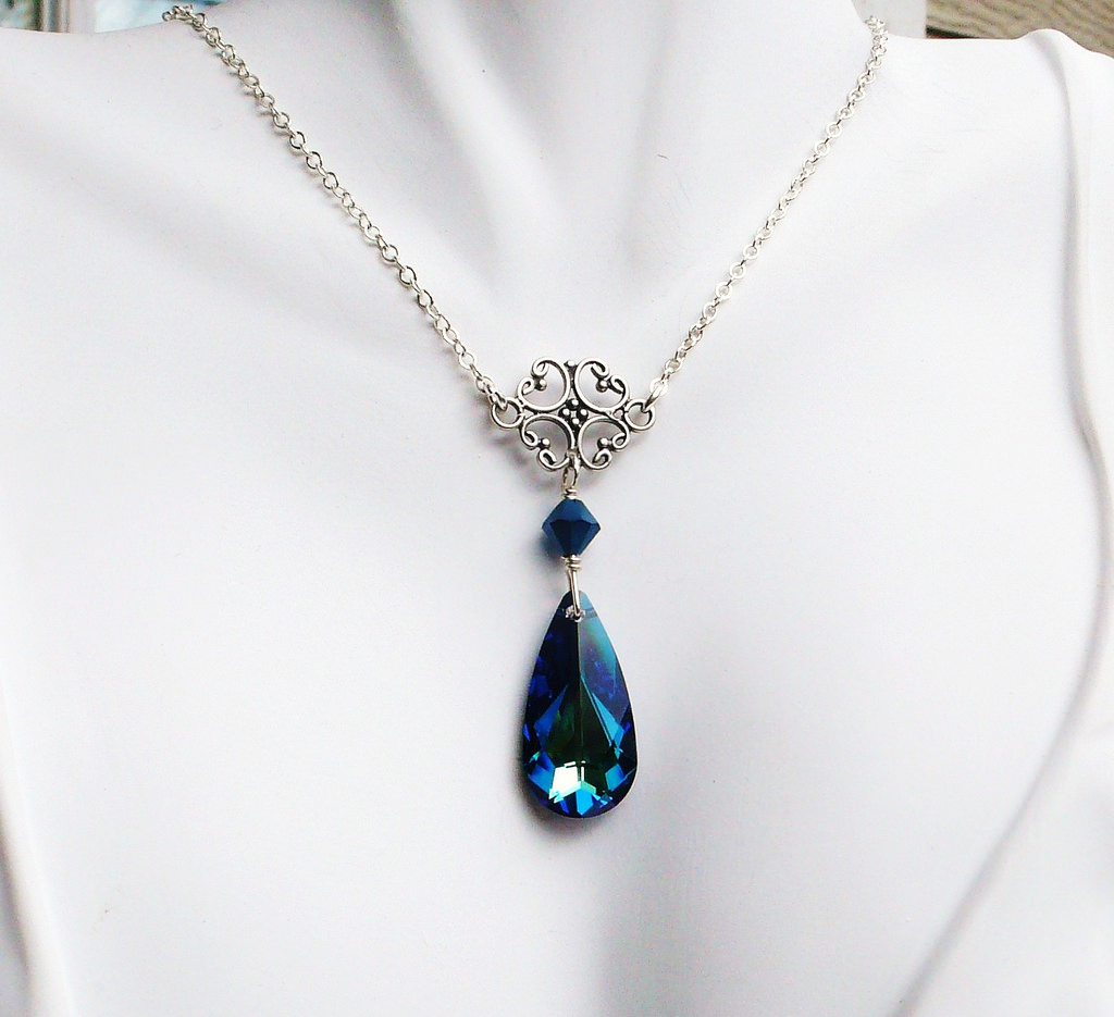 classic style prom necklace