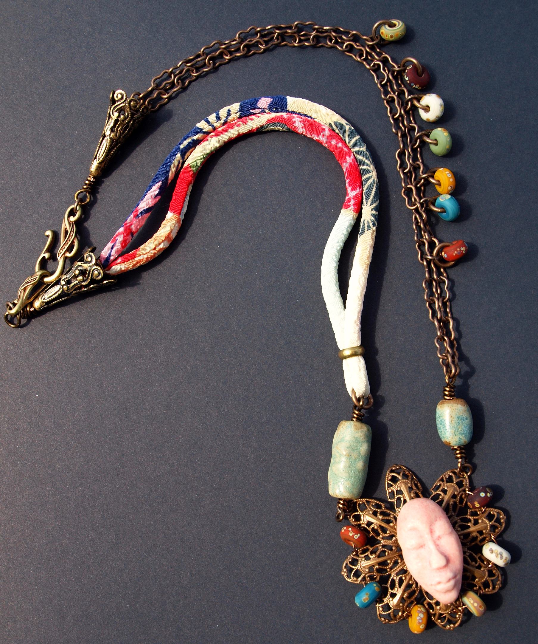 dangling beads tropical beauty pendant