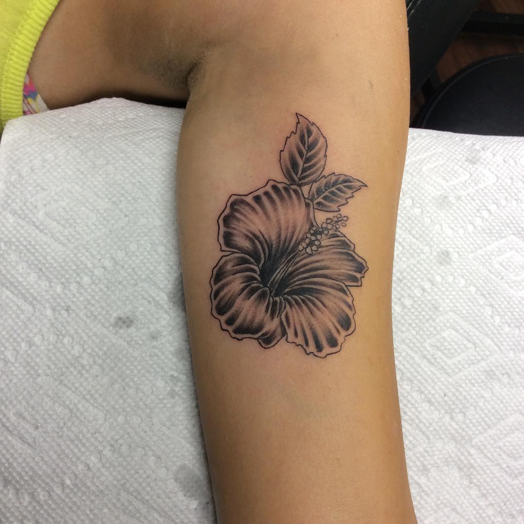 flower tattoo design on leg
