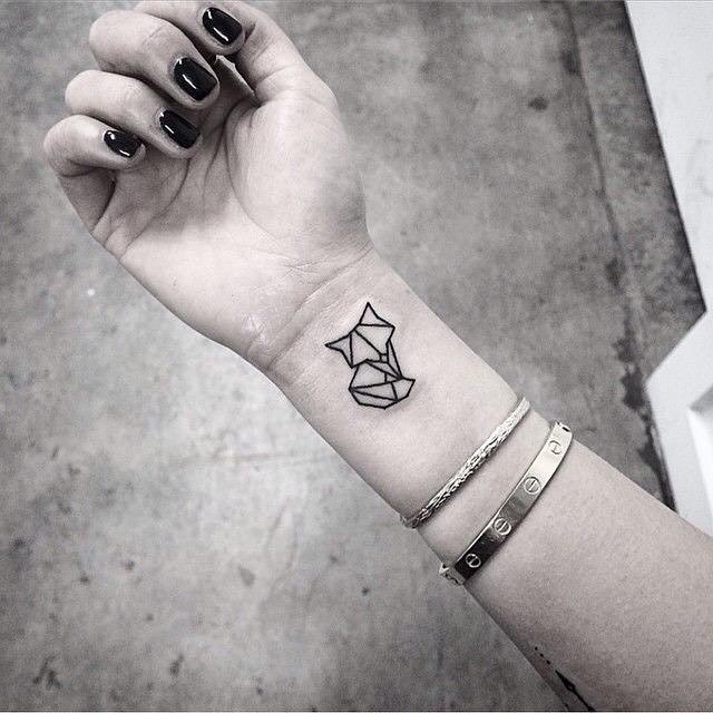 nice designed fox tattoo