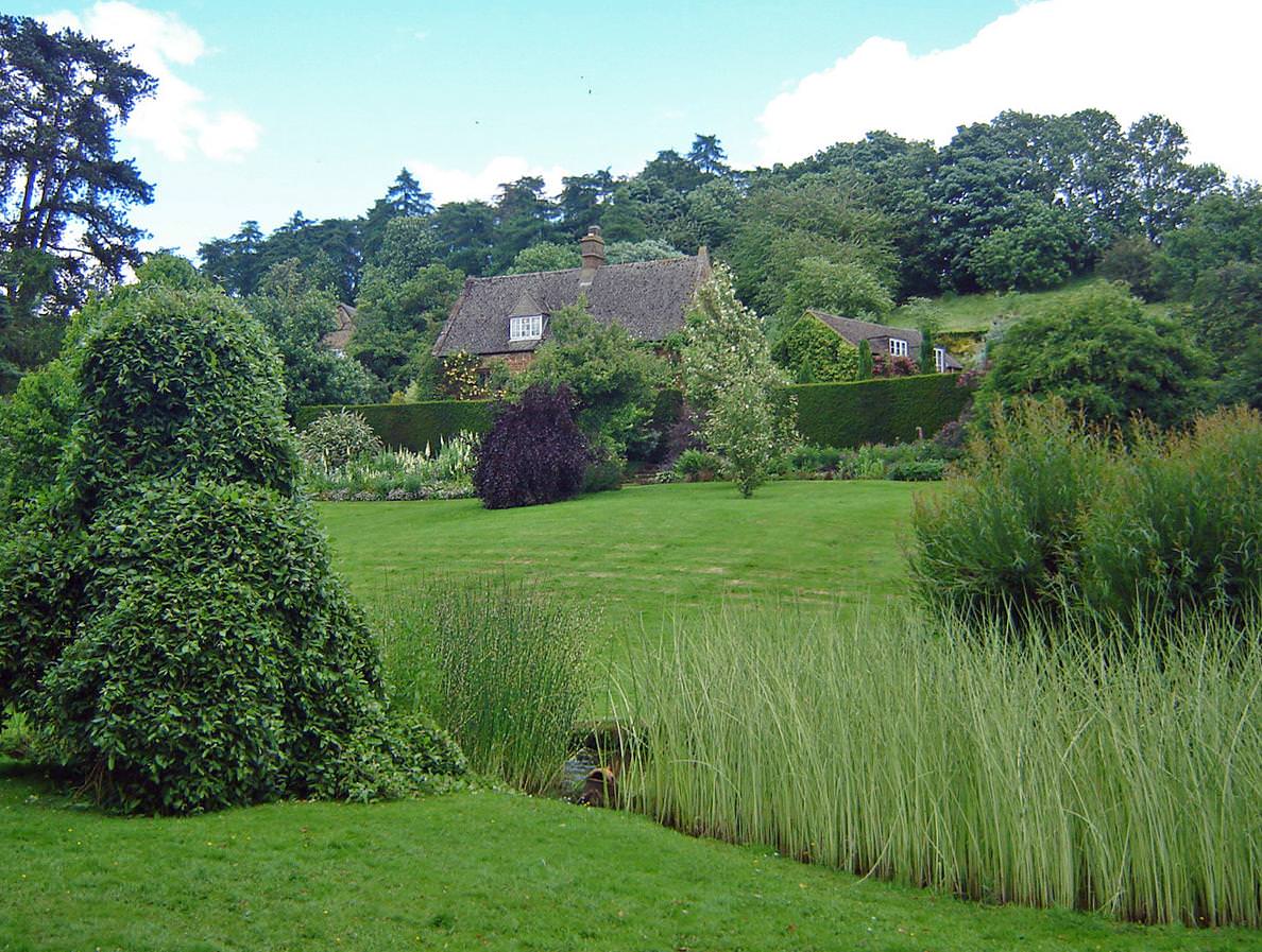 charming brook cottage garden