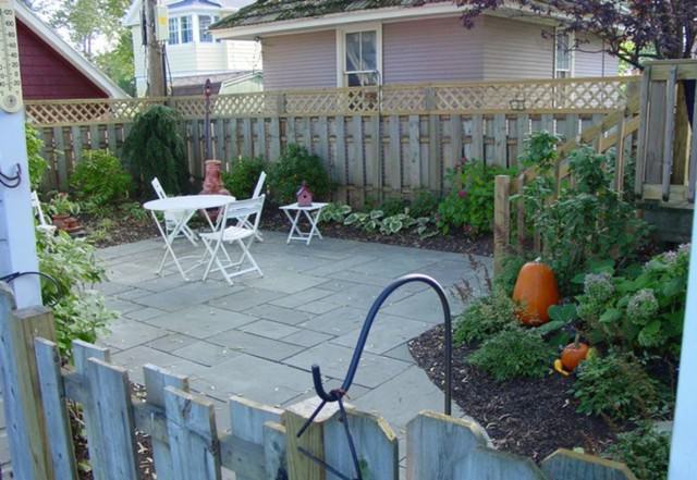 simple backyard patio designs e1456721793637