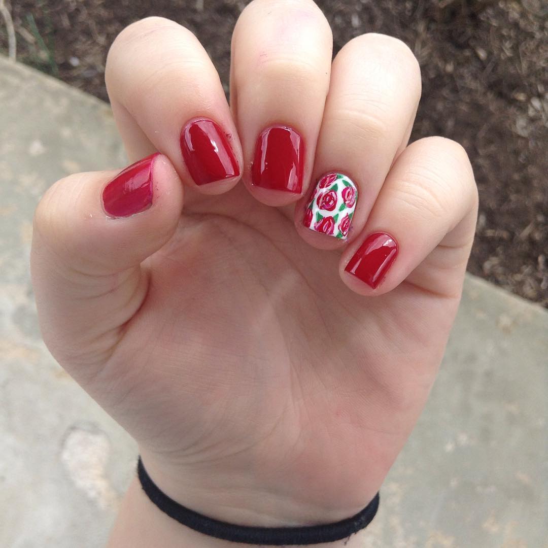simple easy red nail paint