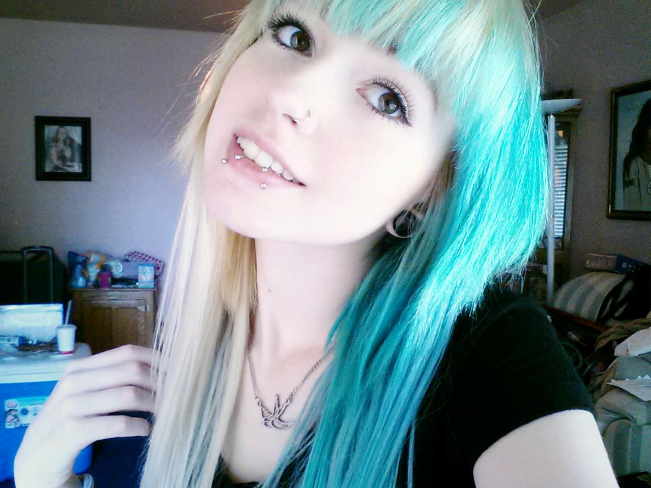 Emo Cam Girl with Blue Hair - wide 2
