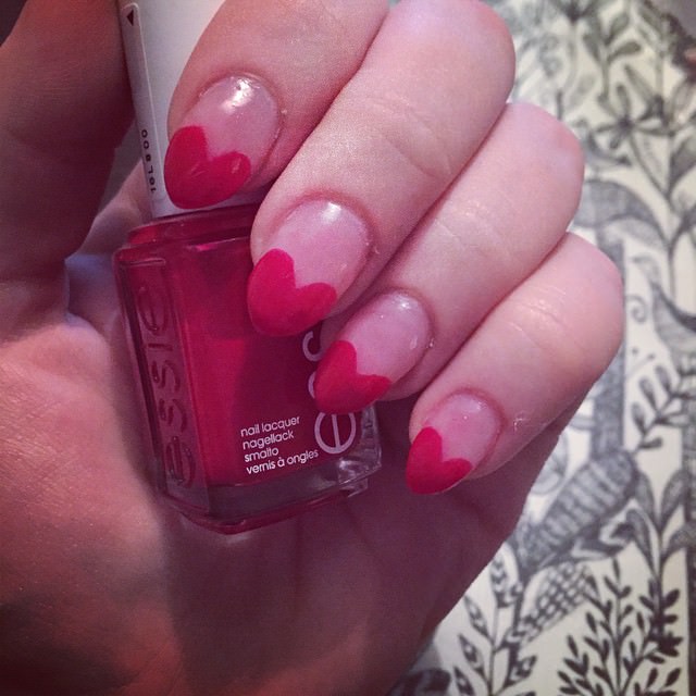 pink love short steletto nails