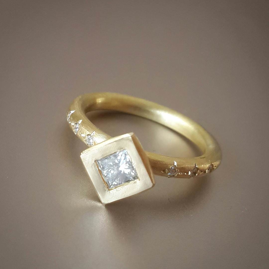 gorgeous diamond ring1
