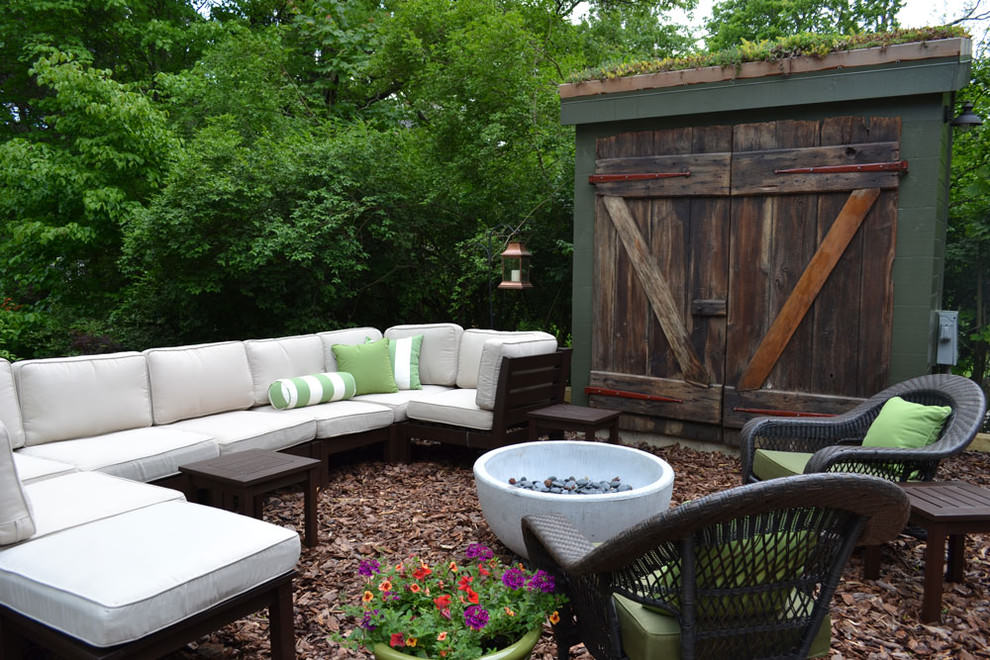 eclectic patio outdoor living room design