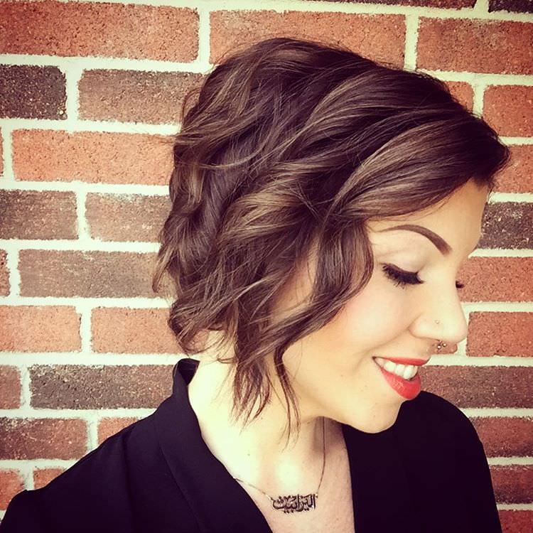 waves stacked bob hairstyle