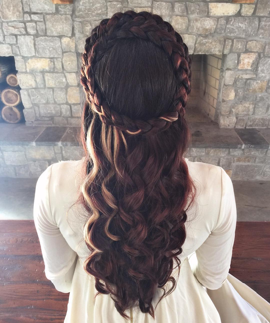 attractive medieval hairstyle