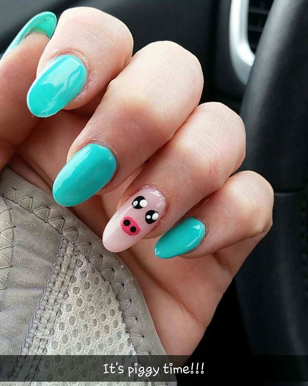 piggy animal nail design