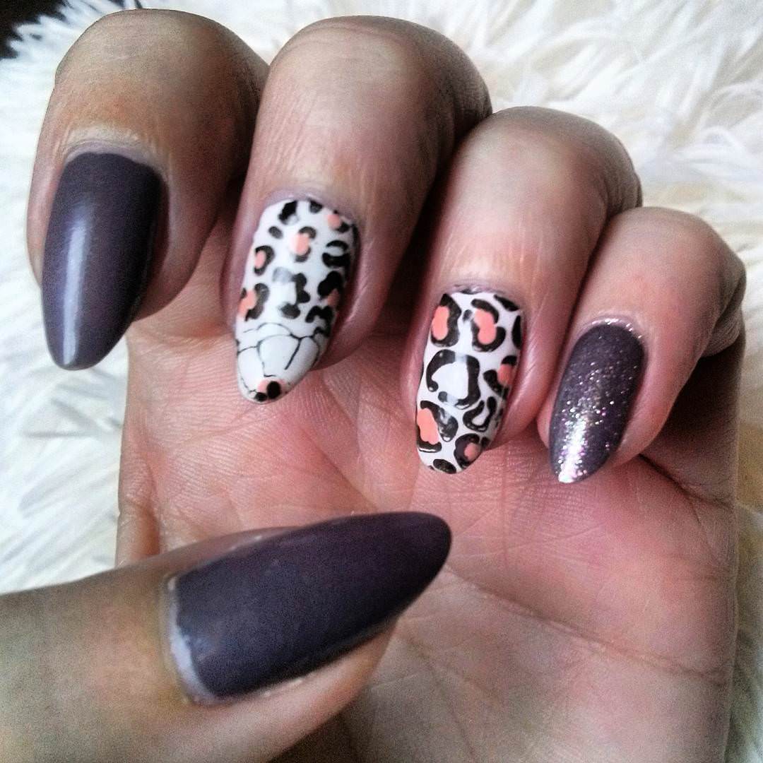 grey animal nail design