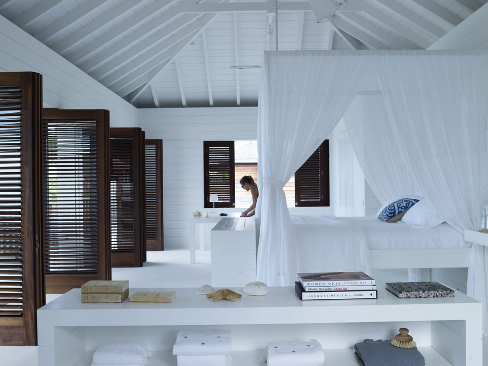 serene tropical bedroom design