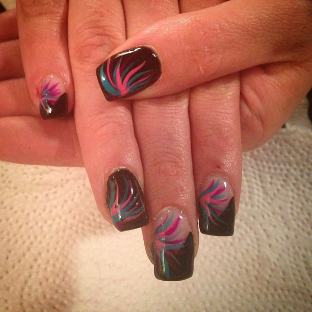 pink black tip nail design1