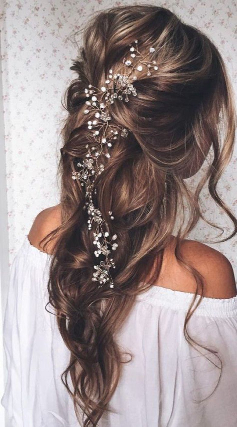 prom hairstyles for long hair down
