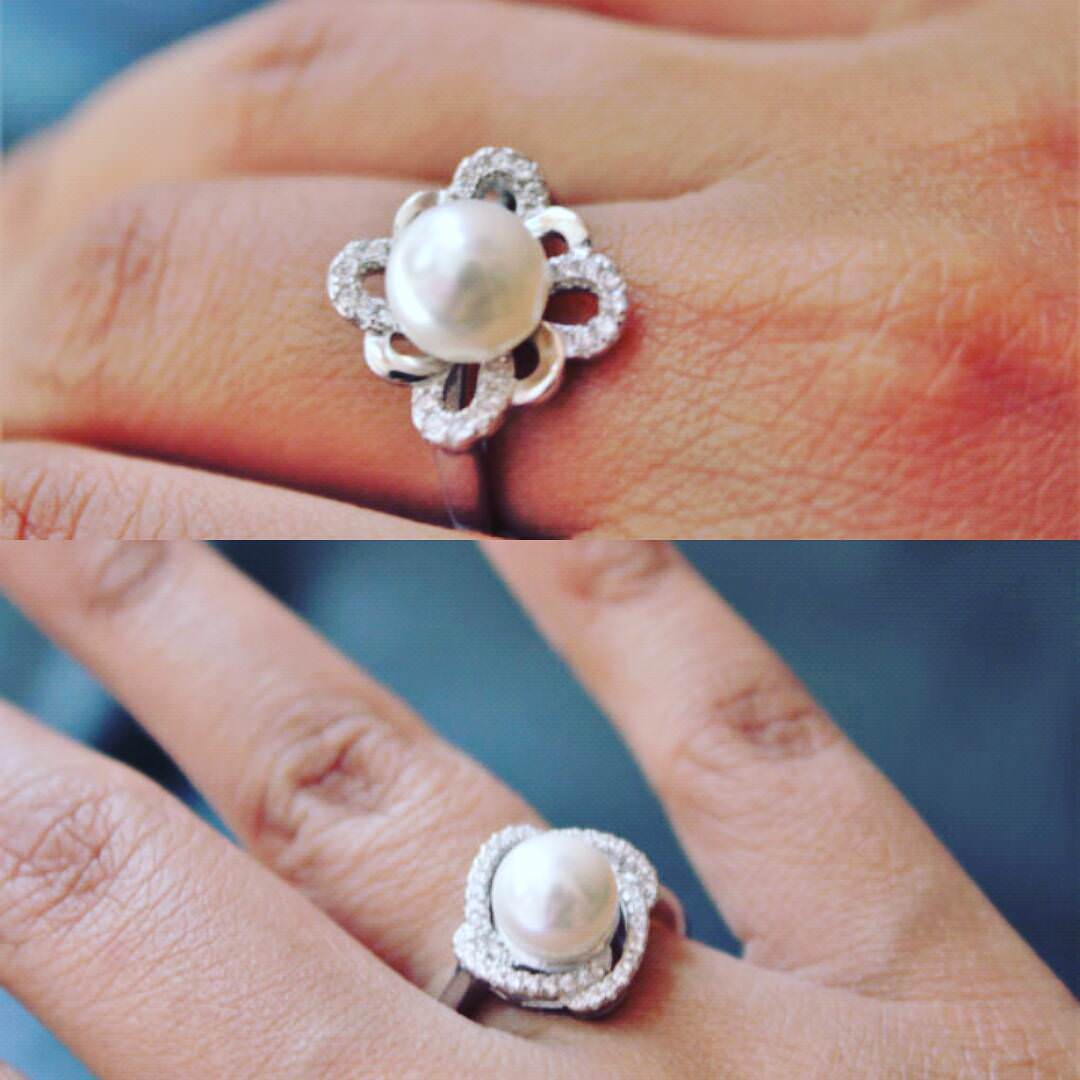 flower engagement ring