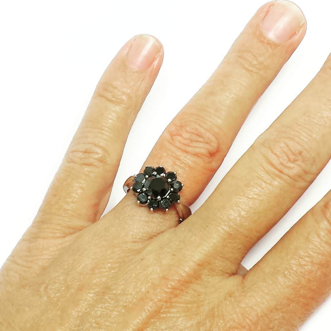 flower shaped diamonds ring