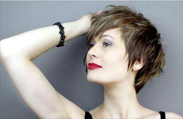 trendy short hairstyle
