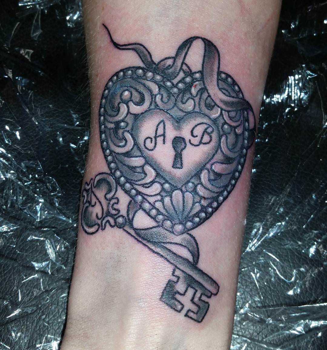 heart shaped lock and key tattoo1