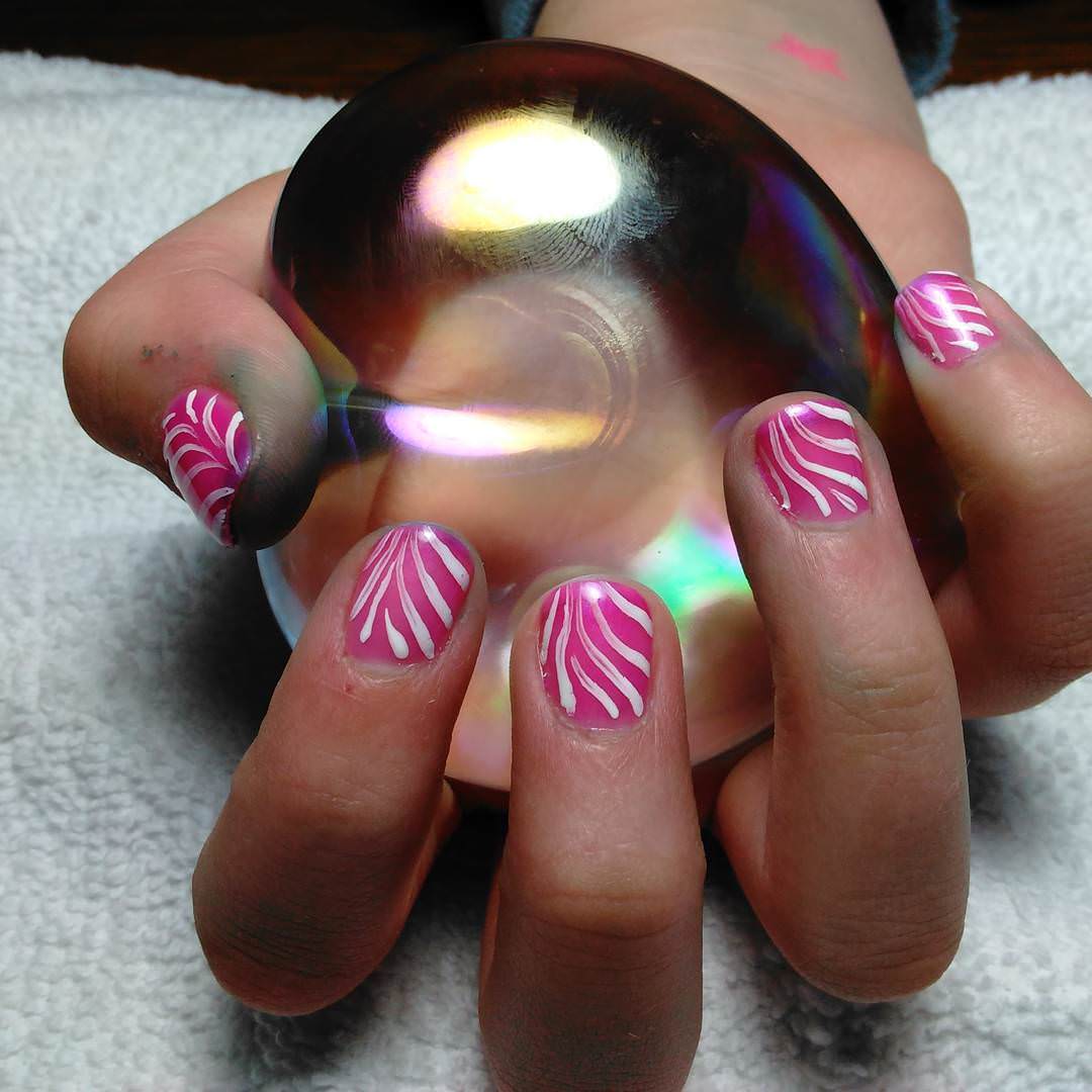 pink and white nail design3