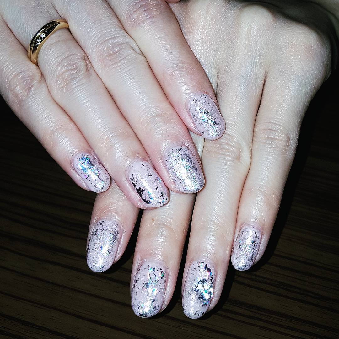 silver sparkle acrylic nails