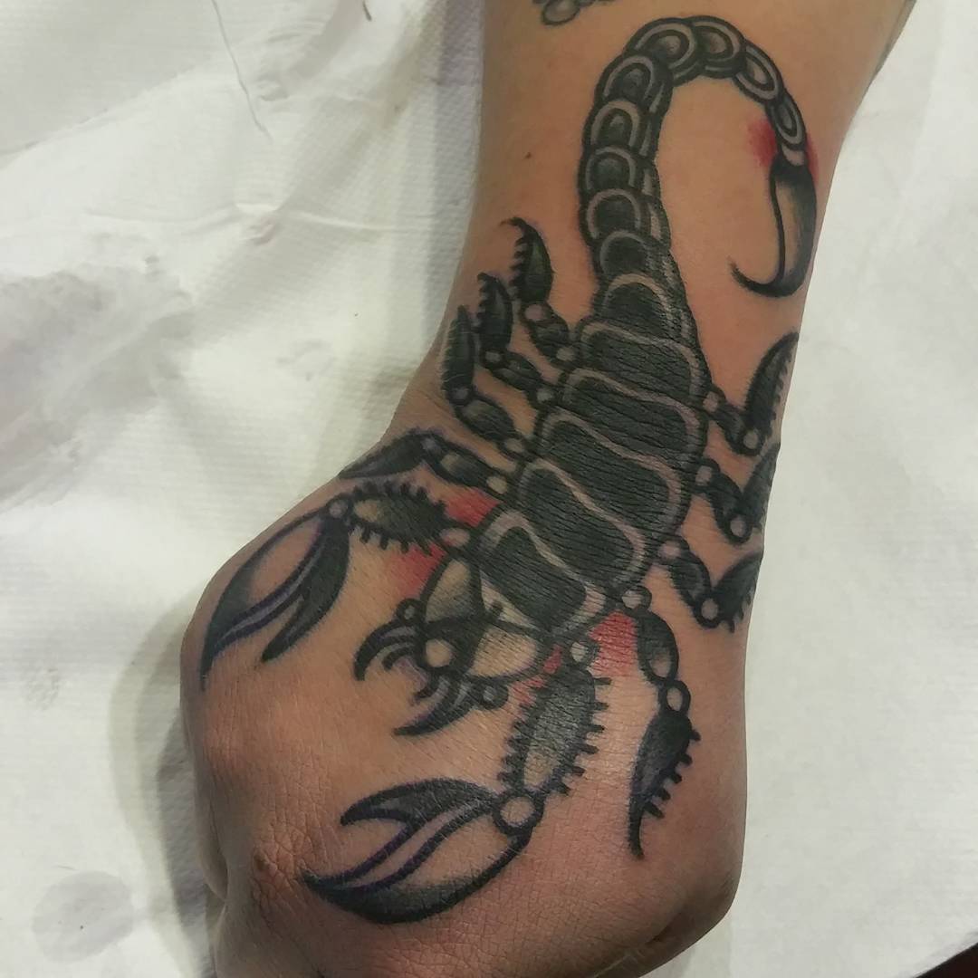 pal tattoo design of scorpion symbol